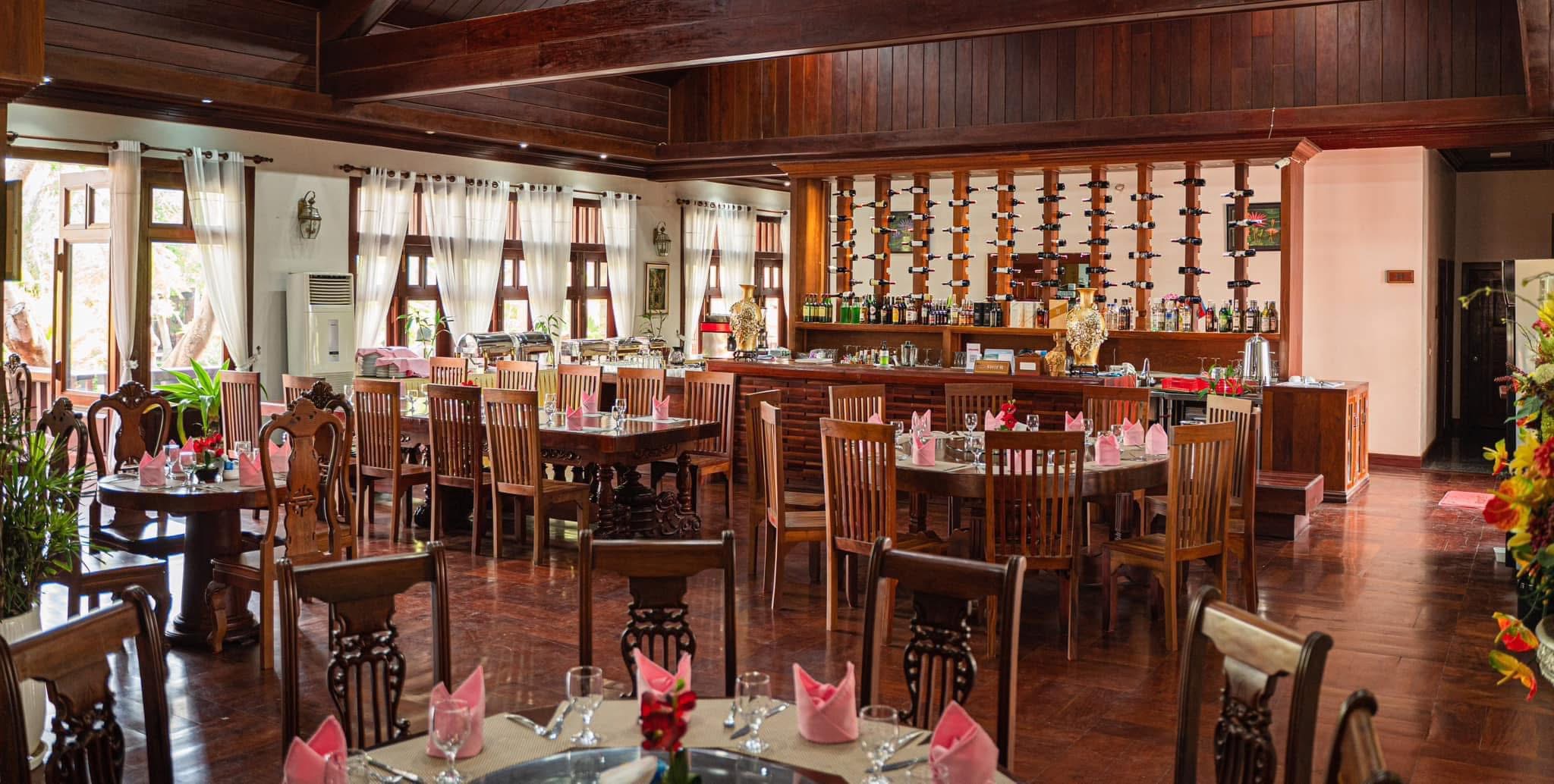 Try Palace Resort Kep wooden bungalow and garden